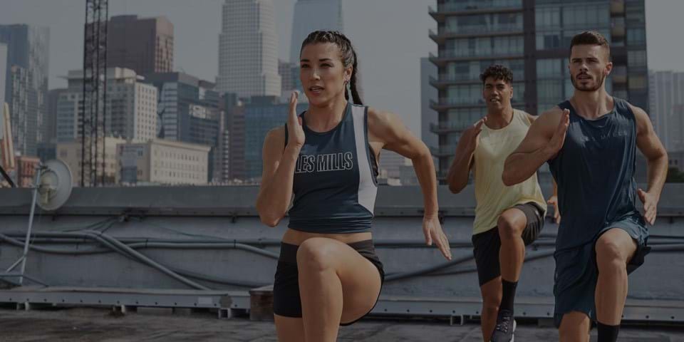 HANDS UP FOR HIGH KNEE RUNS