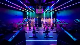 Dit zijn dé essentiële tips voor het creëren van een motiverende groepslesruimte om het succes van je club te vergroten!