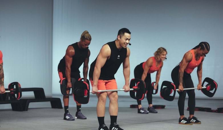 グループで行えば筋力トレーニングの効果がアップ!?