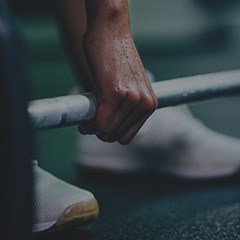 Lifting-weights-and-neck-alignment_240x240.jpg